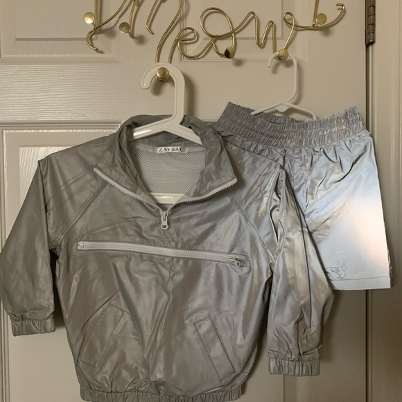 Reflective two piece set - Picture 3 of 7